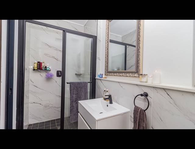 3 BEDROOM APARTMENT FOR SALE IN SANDOWN